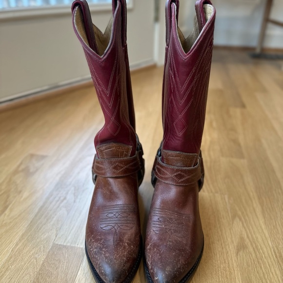 Frye Women's Billy Harness Western Boots in burgundy and brown leather - Picture 8 of 9
